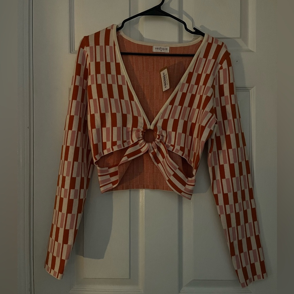Vestique *brand new* cropped sweater